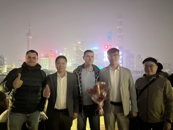 SGL recibe a socios rusos en Shanghái para cerrar un importante acuerdo de adquisición de filtros